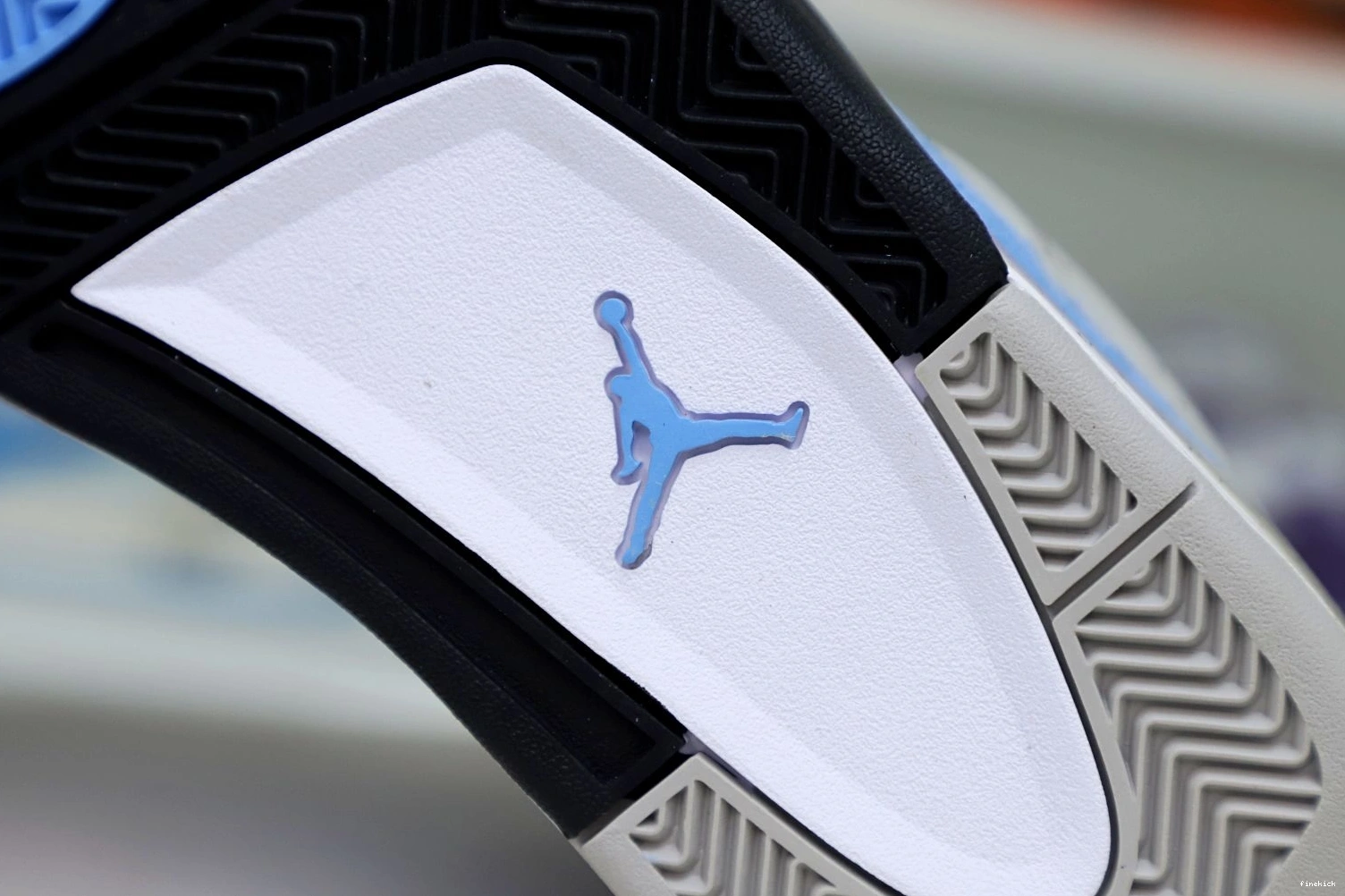 JORDAN 4 BLUE UNIVERSITY AIR 0209